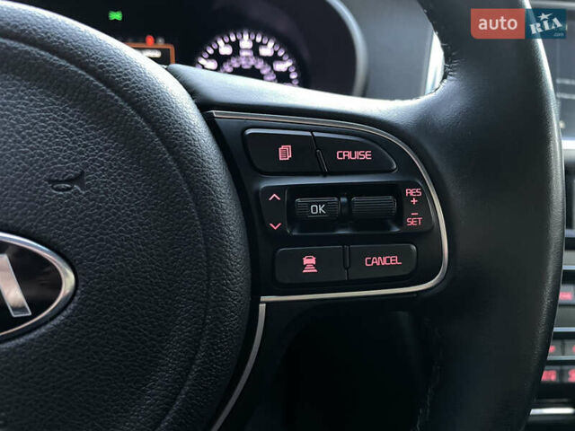 Синий Киа Оптима, объемом двигателя 0 л и пробегом 102 тыс. км за 18500 $, фото 17 на Automoto.ua