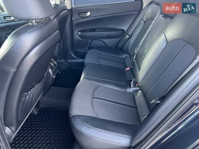 Синий Киа Оптима, объемом двигателя 1.7 л и пробегом 141 тыс. км за 14800 $, фото 24 на Automoto.ua