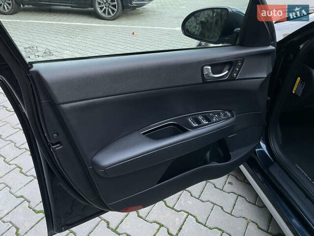 Синий Киа Оптима, объемом двигателя 0 л и пробегом 102 тыс. км за 18500 $, фото 10 на Automoto.ua