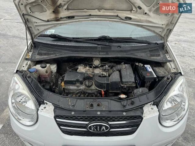 Білий Кіа Піканто, об'ємом двигуна 1.09 л та пробігом 220 тис. км за 4150 $, фото 9 на Automoto.ua