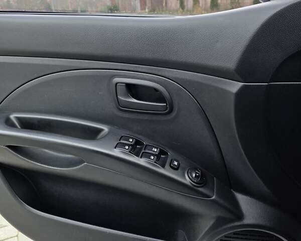 Белый Киа Пиканто, объемом двигателя 1.09 л и пробегом 111 тыс. км за 6900 $, фото 17 на Automoto.ua