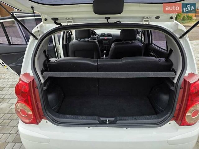 Белый Киа Пиканто, объемом двигателя 1.09 л и пробегом 111 тыс. км за 6900 $, фото 9 на Automoto.ua