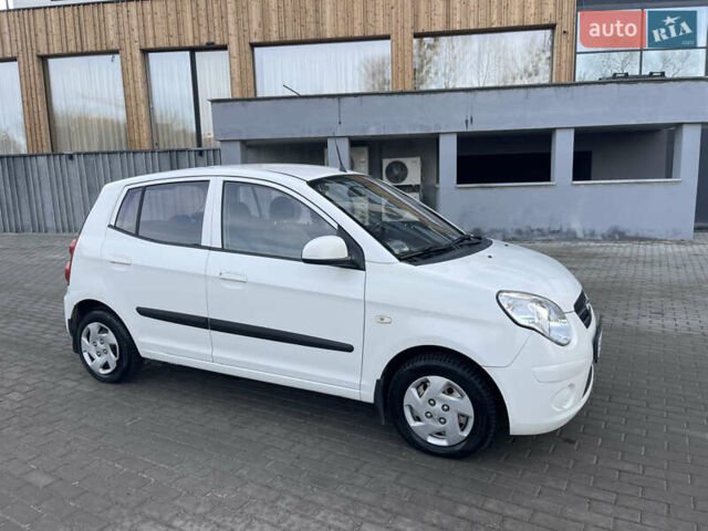 Білий Кіа Піканто, об'ємом двигуна 1 л та пробігом 116 тис. км за 3500 $, фото 1 на Automoto.ua