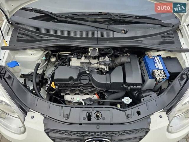 Белый Киа Пиканто, объемом двигателя 1.09 л и пробегом 111 тыс. км за 6900 $, фото 16 на Automoto.ua