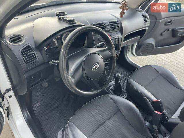 Белый Киа Пиканто, объемом двигателя 1 л и пробегом 116 тыс. км за 2999 $, фото 14 на Automoto.ua