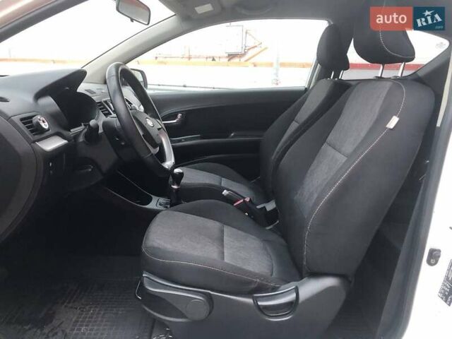 Белый Киа Пиканто, объемом двигателя 1 л и пробегом 150 тыс. км за 5990 $, фото 10 на Automoto.ua