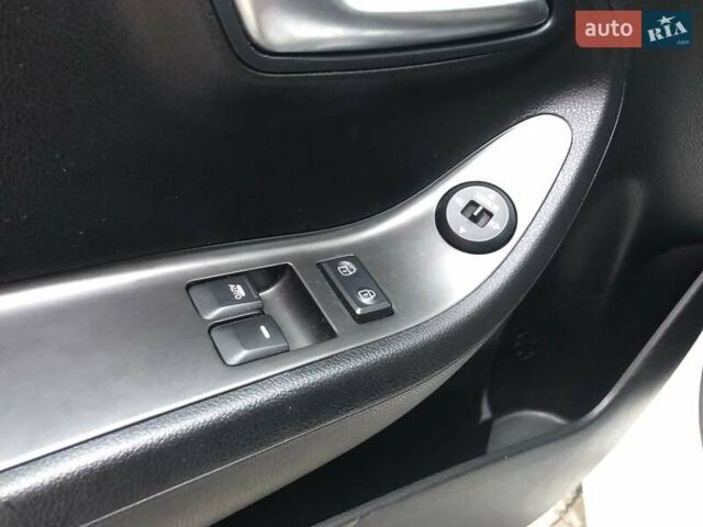 Белый Киа Пиканто, объемом двигателя 1 л и пробегом 150 тыс. км за 5990 $, фото 15 на Automoto.ua