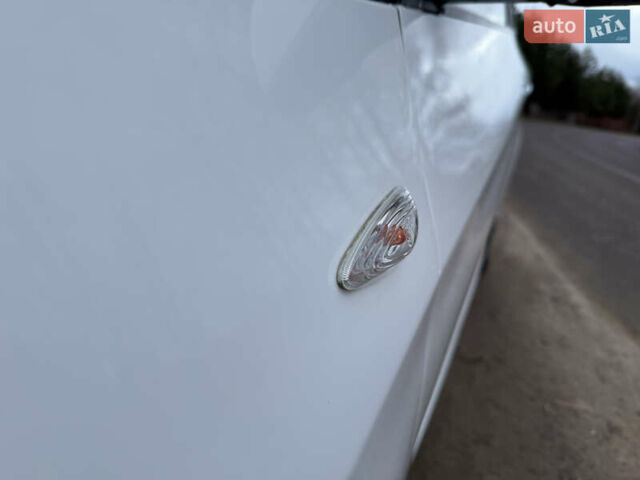 Білий Кіа Піканто, об'ємом двигуна 1.09 л та пробігом 132 тис. км за 5800 $, фото 33 на Automoto.ua