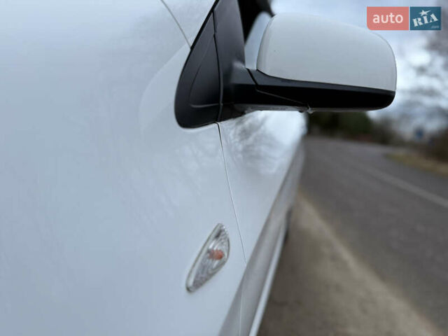 Білий Кіа Піканто, об'ємом двигуна 1.09 л та пробігом 132 тис. км за 5800 $, фото 34 на Automoto.ua