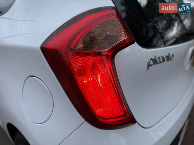 Білий Кіа Піканто, об'ємом двигуна 1.09 л та пробігом 132 тис. км за 5800 $, фото 43 на Automoto.ua