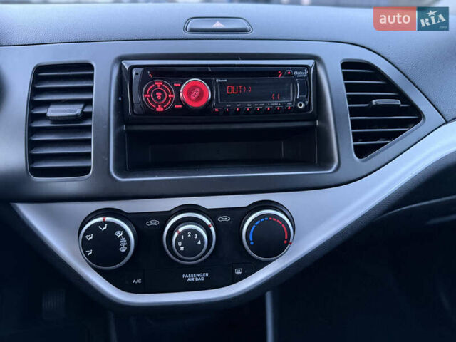 Білий Кіа Піканто, об'ємом двигуна 1.09 л та пробігом 132 тис. км за 5800 $, фото 29 на Automoto.ua