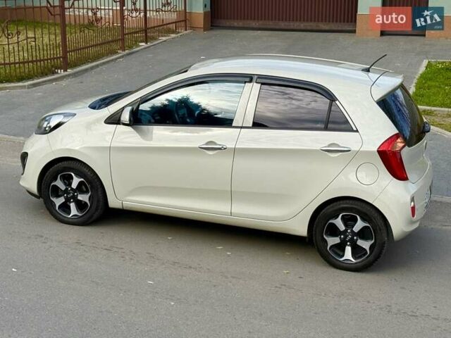 Белый Киа Пиканто, объемом двигателя 1.25 л и пробегом 75 тыс. км за 8800 $, фото 4 на Automoto.ua