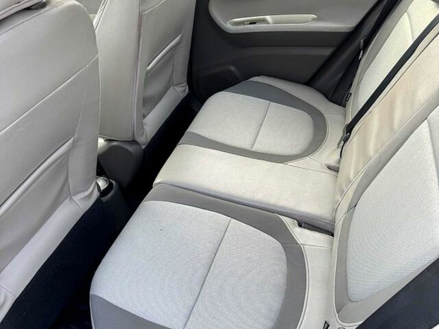 Кіа Піканто 2014 у Одесі на Automoto.ua Білий Кіа Піканто, об'ємом двигуна 1.2 л та пробігом 92 тис. км за 8300 $, фото 11 на Automoto.ua