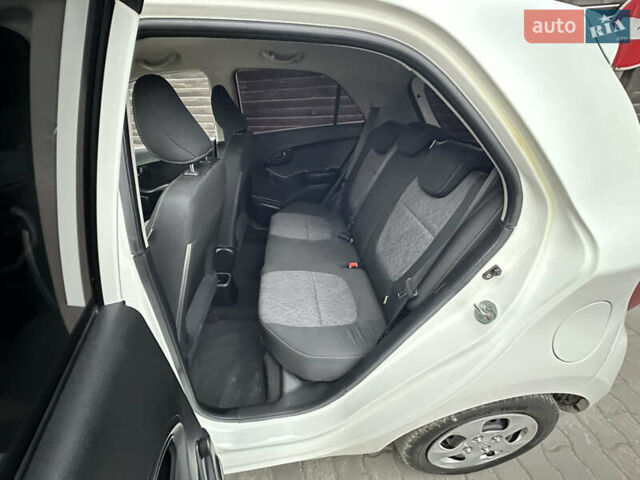 Белый Киа Пиканто, объемом двигателя 1 л и пробегом 134 тыс. км за 6800 $, фото 10 на Automoto.ua