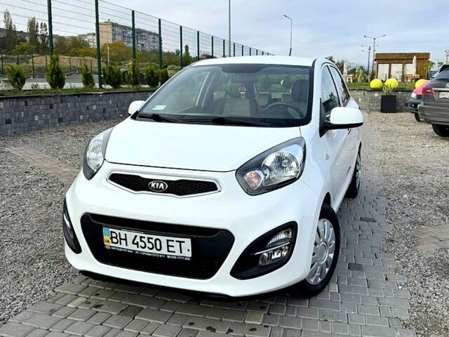Кіа Піканто 2014 у Одесі на Automoto.ua Білий Кіа Піканто, об'ємом двигуна 1.2 л та пробігом 92 тис. км за 8300 $, фото 1 на Automoto.ua