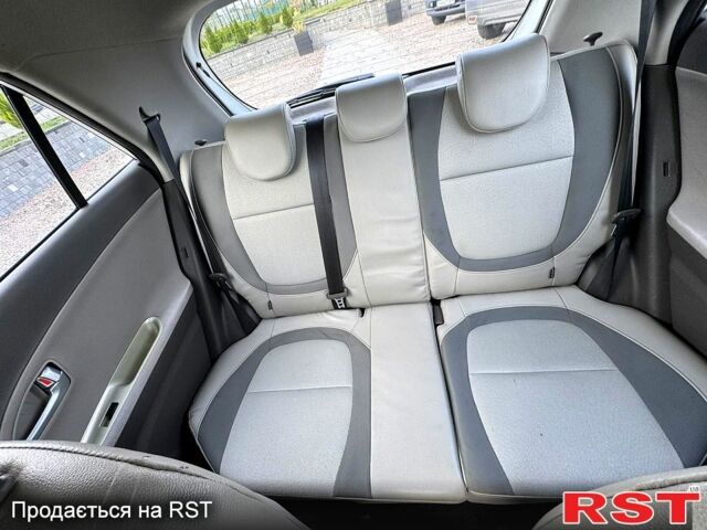 Кіа Піканто 2014 у Одесі на Automoto.ua Білий Кіа Піканто, об'ємом двигуна 1.2 л та пробігом 92 тис. км за 8300 $, фото 10 на Automoto.ua