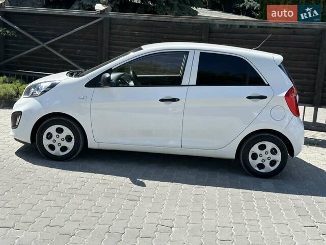 Белый Киа Пиканто, объемом двигателя 1 л и пробегом 153 тыс. км за 6800 $, фото 4 на Automoto.ua