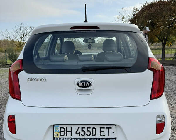 Кіа Піканто 2014 у Южне (Південне) на Automoto.ua Білий Кіа Піканто, об'ємом двигуна 1.2 л та пробігом 92 тис. км за 8300 $, фото 5 на Automoto.ua