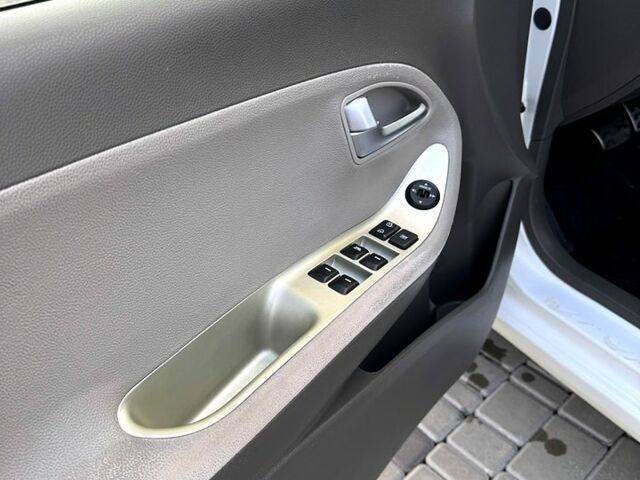 Кіа Піканто 2014 у Одесі на Automoto.ua Білий Кіа Піканто, об'ємом двигуна 1.2 л та пробігом 92 тис. км за 8300 $, фото 12 на Automoto.ua