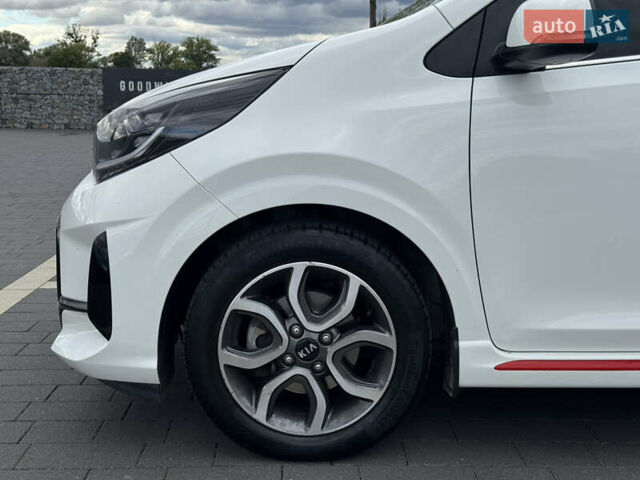 Білий Кіа Піканто, об'ємом двигуна 1 л та пробігом 30 тис. км за 15550 $, фото 10 на Automoto.ua