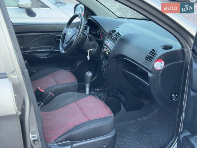 Бежевий Кіа Піканто, об'ємом двигуна 1.1 л та пробігом 158 тис. км за 6390 $, фото 23 на Automoto.ua