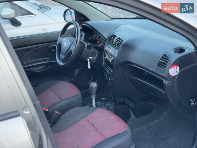 Бежевий Кіа Піканто, об'ємом двигуна 1.1 л та пробігом 158 тис. км за 6390 $, фото 28 на Automoto.ua