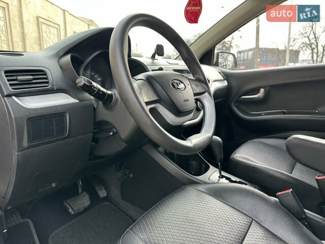 Бежевый Киа Пиканто, объемом двигателя 1 л и пробегом 172 тыс. км за 7300 $, фото 20 на Automoto.ua