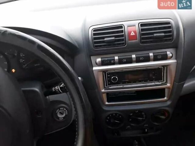 Черный Киа Пиканто, объемом двигателя 1.09 л и пробегом 267 тыс. км за 2500 $, фото 5 на Automoto.ua