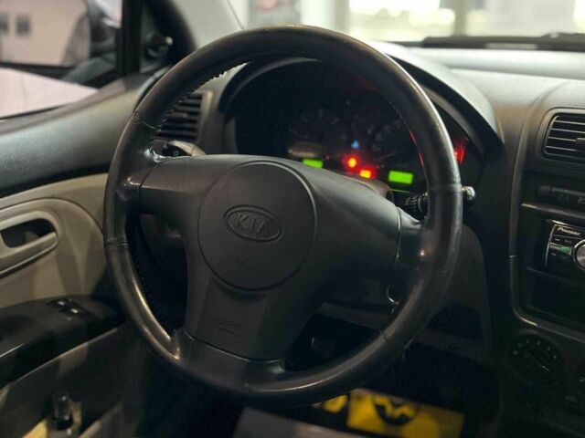 Черный Киа Пиканто, объемом двигателя 1.1 л и пробегом 202 тыс. км за 4500 $, фото 10 на Automoto.ua