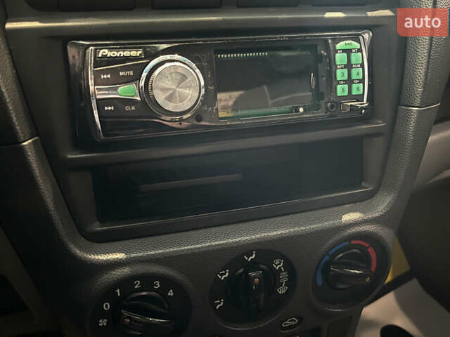 Черный Киа Пиканто, объемом двигателя 1.12 л и пробегом 202 тыс. км за 4500 $, фото 13 на Automoto.ua