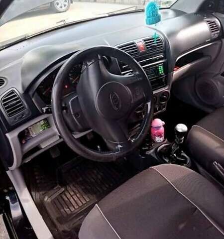 Чорний Кіа Піканто, об'ємом двигуна 1.12 л та пробігом 200 тис. км за 3900 $, фото 3 на Automoto.ua