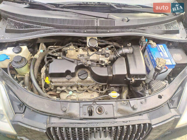 Чорний Кіа Піканто, об'ємом двигуна 1 л та пробігом 210 тис. км за 2886 $, фото 3 на Automoto.ua