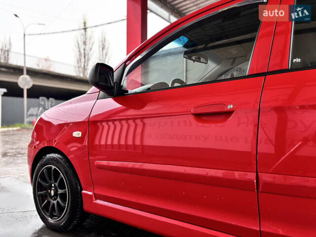 Красный Киа Пиканто, объемом двигателя 1.1 л и пробегом 181 тыс. км за 3800 $, фото 14 на Automoto.ua