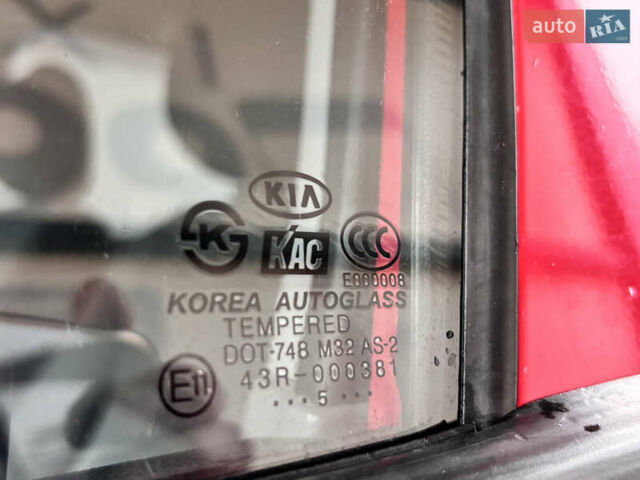 Красный Киа Пиканто, объемом двигателя 1.1 л и пробегом 181 тыс. км за 3800 $, фото 26 на Automoto.ua