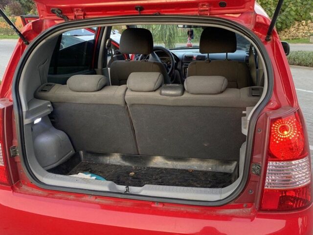 Червоний Кіа Піканто, об'ємом двигуна 1.1 л та пробігом 187 тис. км за 4200 $, фото 7 на Automoto.ua