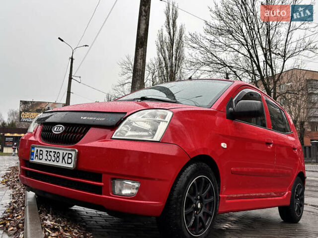 Красный Киа Пиканто, объемом двигателя 1.1 л и пробегом 181 тыс. км за 3800 $, фото 1 на Automoto.ua