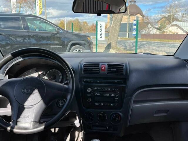 Красный Киа Пиканто, объемом двигателя 1.1 л и пробегом 188 тыс. км за 3700 $, фото 9 на Automoto.ua