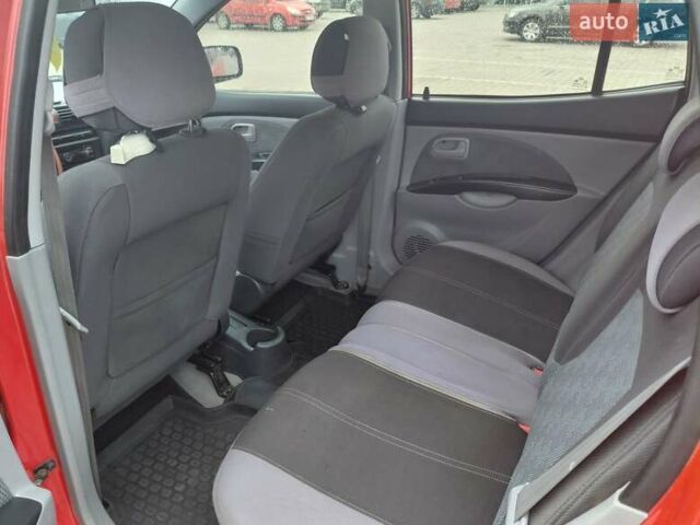 Красный Киа Пиканто, объемом двигателя 1.1 л и пробегом 120 тыс. км за 3900 $, фото 7 на Automoto.ua