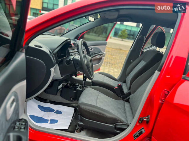 Красный Киа Пиканто, объемом двигателя 1.1 л и пробегом 138 тыс. км за 4333 $, фото 8 на Automoto.ua