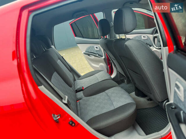 Красный Киа Пиканто, объемом двигателя 1.1 л и пробегом 138 тыс. км за 4333 $, фото 10 на Automoto.ua