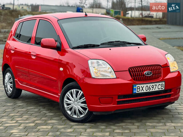 Красный Киа Пиканто, объемом двигателя 1.1 л и пробегом 138 тыс. км за 4333 $, фото 2 на Automoto.ua