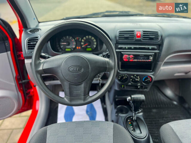 Красный Киа Пиканто, объемом двигателя 1.1 л и пробегом 138 тыс. км за 4333 $, фото 13 на Automoto.ua