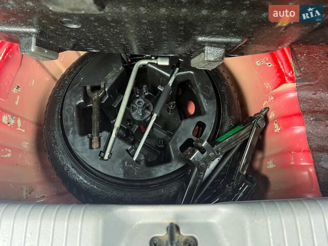 Красный Киа Пиканто, объемом двигателя 1.1 л и пробегом 138 тыс. км за 4333 $, фото 19 на Automoto.ua