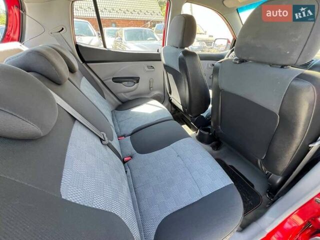 Красный Киа Пиканто, объемом двигателя 1.12 л и пробегом 187 тыс. км за 3599 $, фото 15 на Automoto.ua