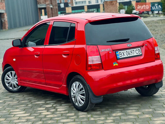 Красный Киа Пиканто, объемом двигателя 1.1 л и пробегом 138 тыс. км за 4333 $, фото 3 на Automoto.ua