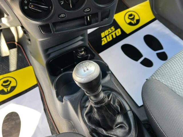 Красный Киа Пиканто, объемом двигателя 1.1 л и пробегом 188 тыс. км за 3700 $, фото 13 на Automoto.ua