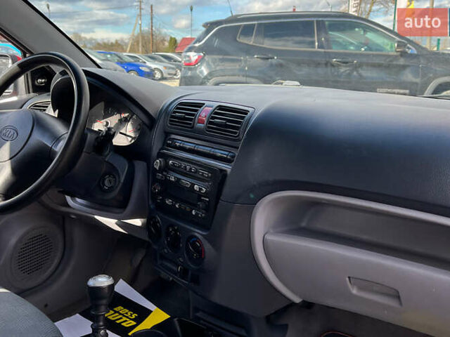 Красный Киа Пиканто, объемом двигателя 1.12 л и пробегом 188 тыс. км за 3700 $, фото 18 на Automoto.ua