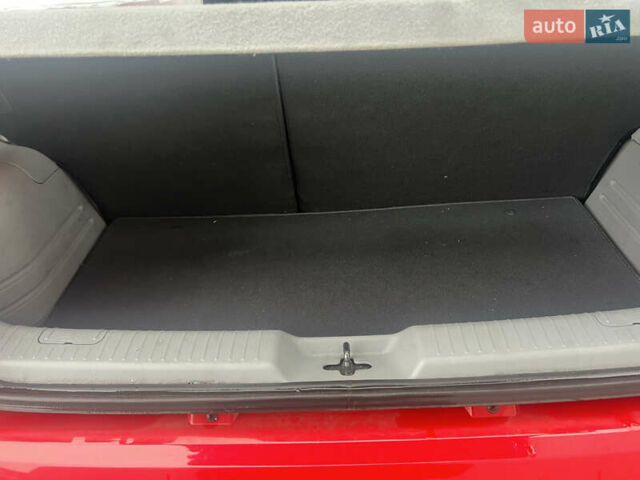 Червоний Кіа Піканто, об'ємом двигуна 1.09 л та пробігом 122 тис. км за 3800 $, фото 9 на Automoto.ua