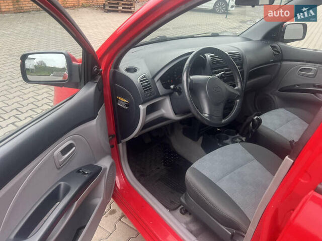 Червоний Кіа Піканто, об'ємом двигуна 1.09 л та пробігом 122 тис. км за 3800 $, фото 5 на Automoto.ua