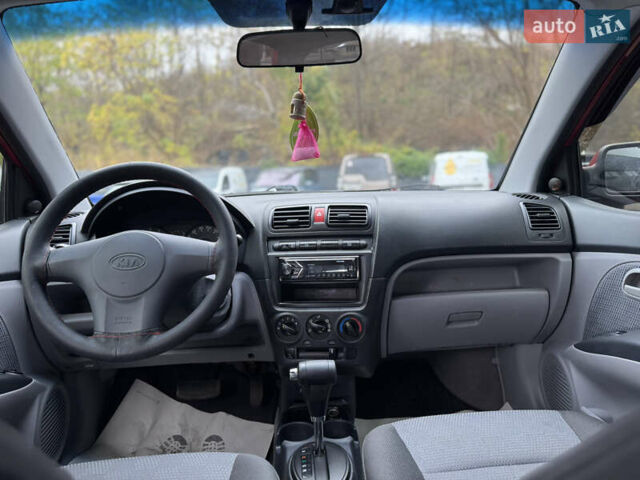 Красный Киа Пиканто, объемом двигателя 1.09 л и пробегом 173 тыс. км за 4650 $, фото 8 на Automoto.ua